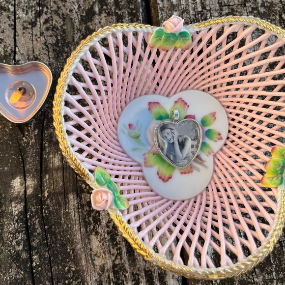 Heart shaped kate moss pendant - Picture 1 of 1